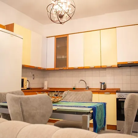 Apartman C.16 The Nest #colony Heart Szaloniki